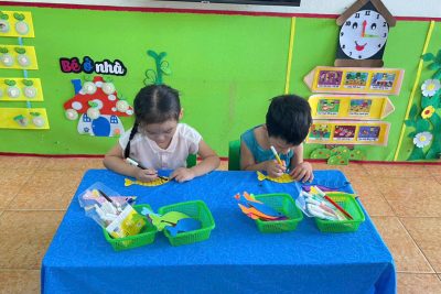 TRANG TRÍ ĐÀN CÁ – BÉ KHÉO TAY, THỎA SỨC SÁNG TẠO