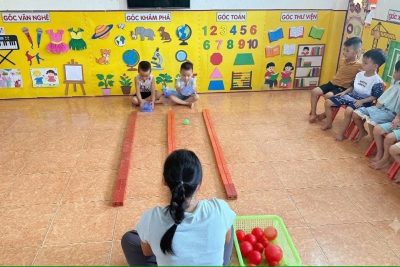 TRÒ CHƠI PHẢN XẠ NHANH – SÂN CHƠI BỔ ÍCH CHO CÁC BÉ LỚP 4 TUỔI