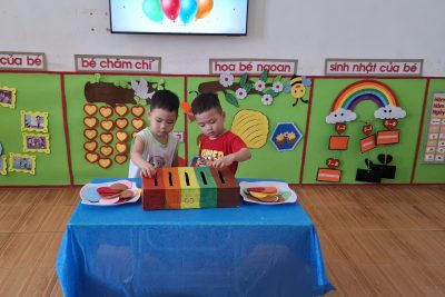 BÉ VUI HỌC – NHẬN BIẾT MÀU SẮC QUA TRÒ CHƠI